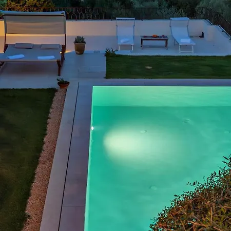 La Marina 5&1, Emma * 포르투 세르보