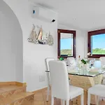 La Marina 5&1, Emma 포르투 세르보