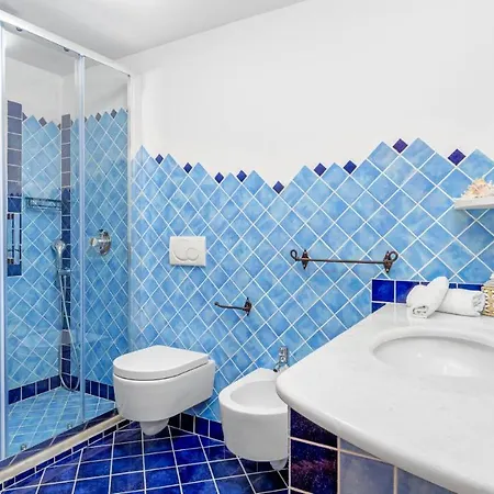 La Marina 5&1, Emma Villa Porto Cervo