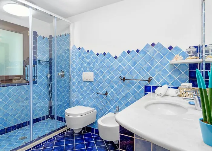 La Marina 5&1, Emma Villa Porto Cervo