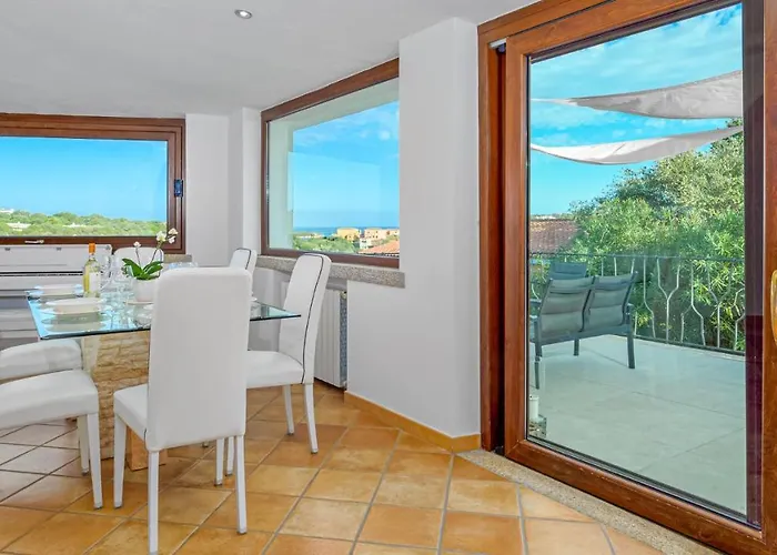 La Marina 5&1, Emma Villa *