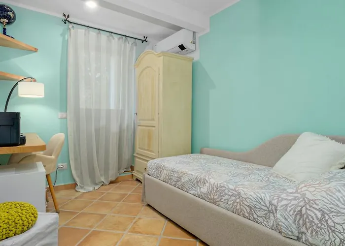 Villa La Marina 5&1, Emma