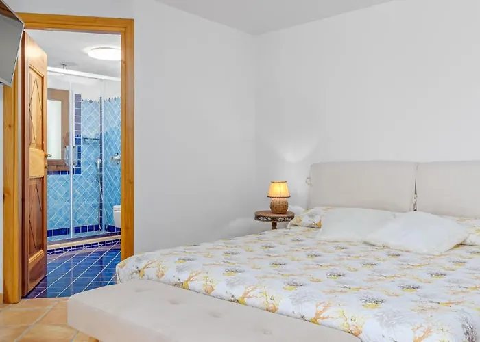 La Marina 5&1, Emma Порто-Черво