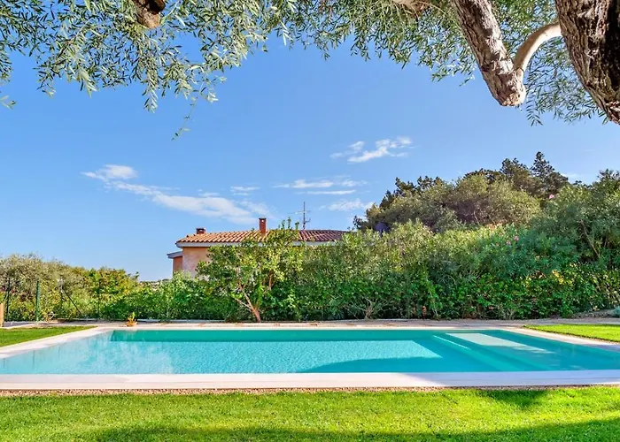 La Marina 5&1, Emma Вилла